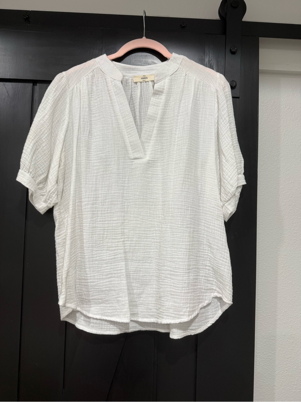 entro White Textured Split V-Neck Short Sleeve Tunic